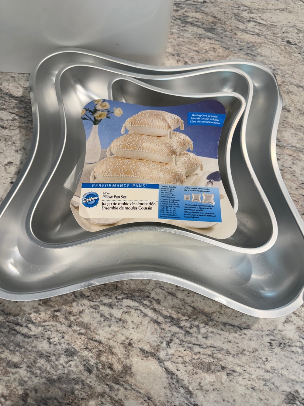 Wilton 3-Tier Pillow Cake Pan Set w/ Heating Core – Complete
